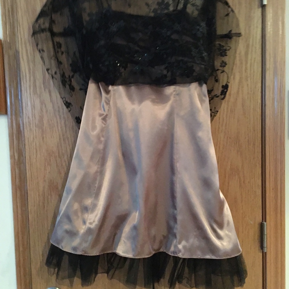 Dress - Picture 4 of 5